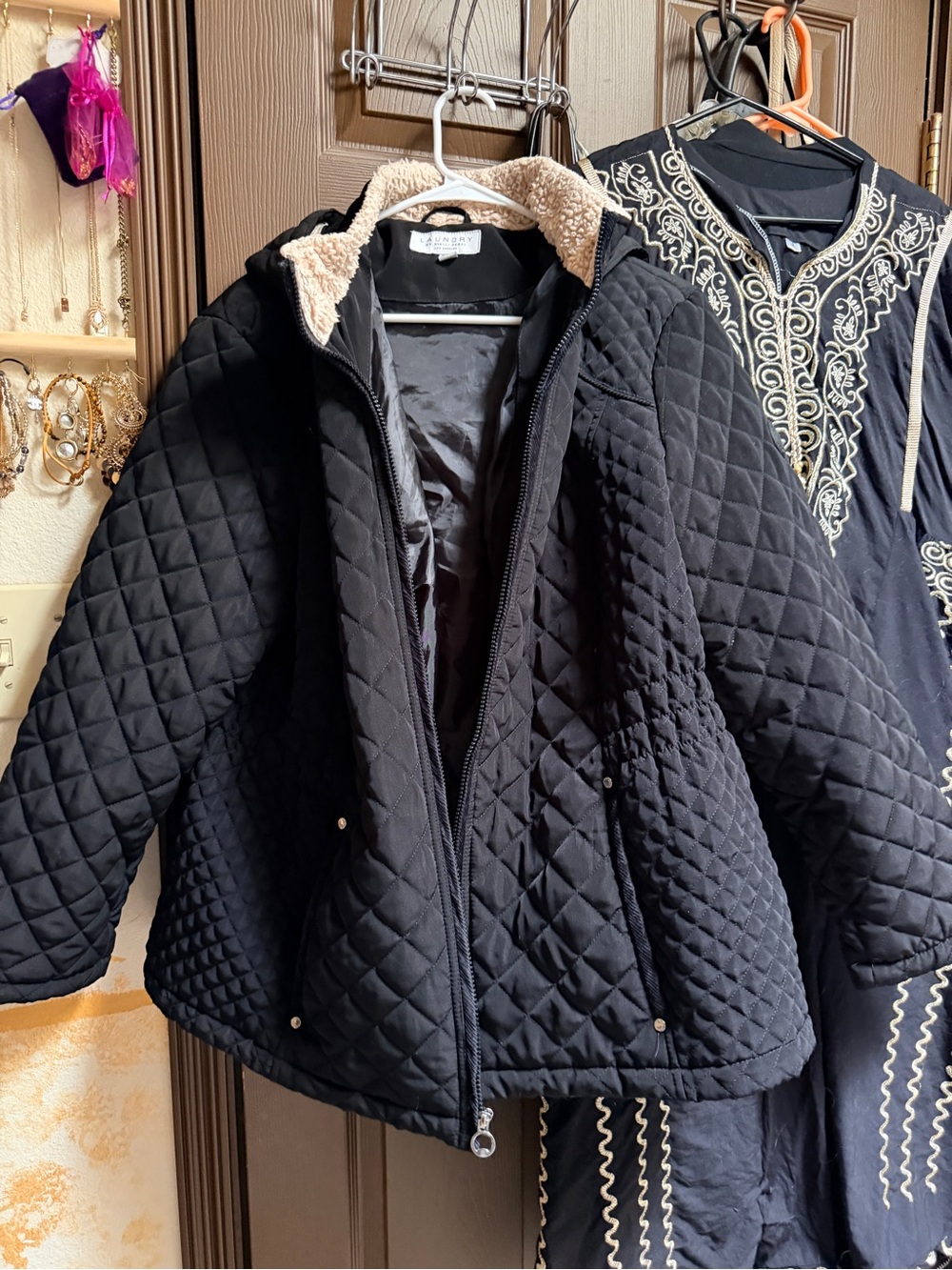 Laundry By Shelli Segal Black Quilted Puffer with Sherpa Collar - Picture 3 of 5